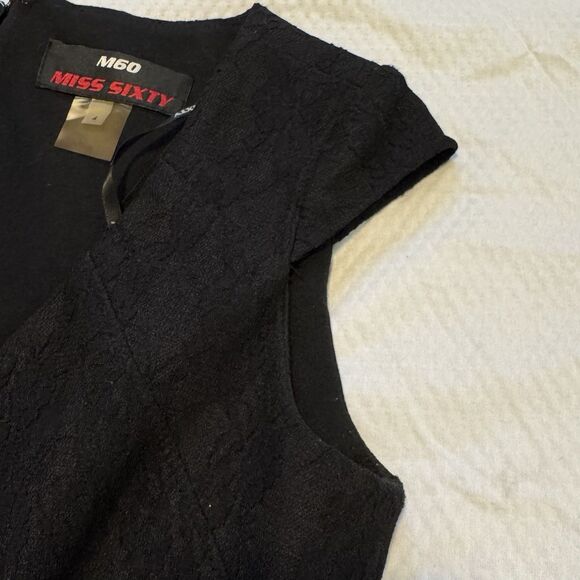 M60 MISS SIXTY Lace Black Short Dress Cap Sleeve Stretch Pockets V Neck Size 4 - Picture 6 of 10
